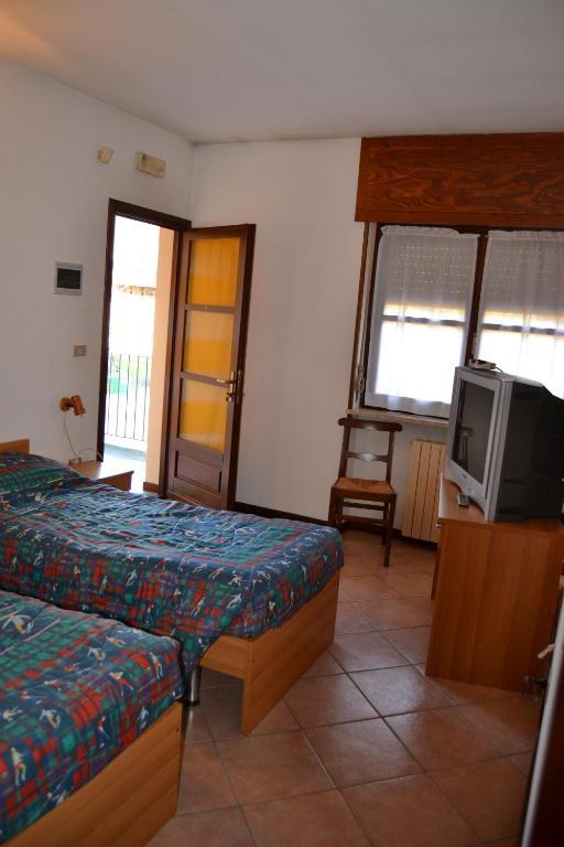 Trattoria Vecchio Mulino Bed & Breakfast Niella Tanaro Bilik gambar
