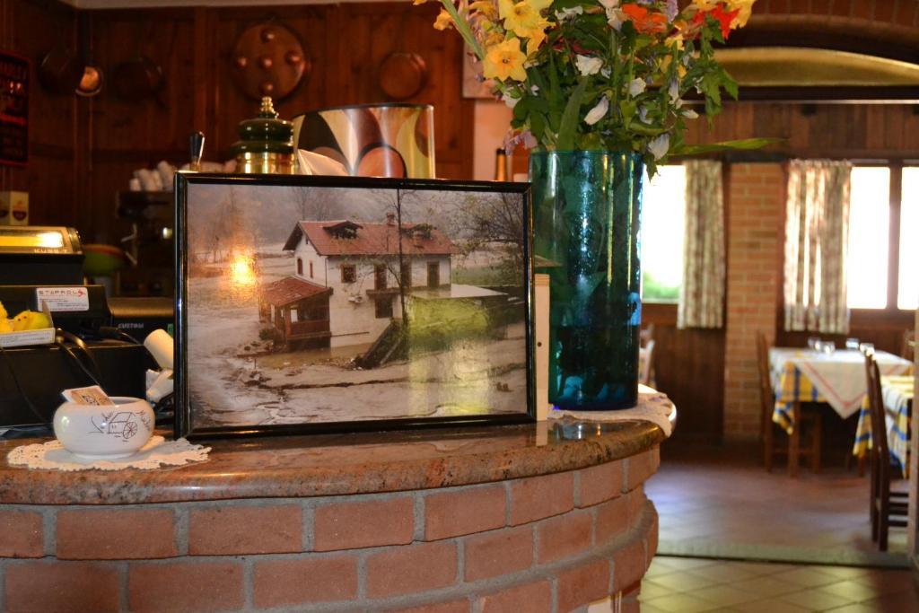 Trattoria Vecchio Mulino Bed & Breakfast Niella Tanaro Luaran gambar